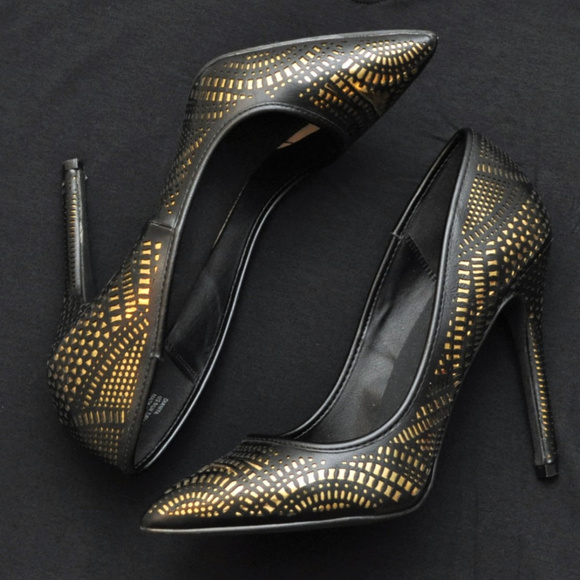 Shoes - Black Gold Laser Cut Faux Leather Stilettos Sz 9